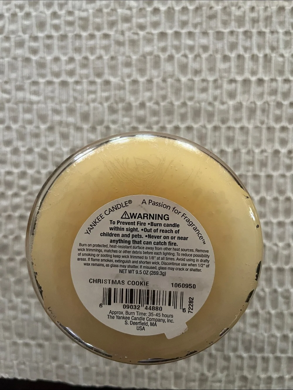Yankee Candle Christmas Cookie Jar Candle - Cream Yellow